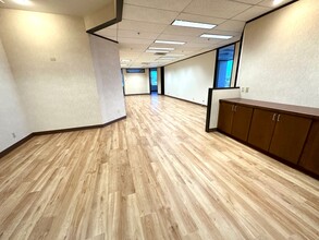 1250 NE Loop 410, San Antonio, TX à louer Photo intérieure– Image 2 sur 4