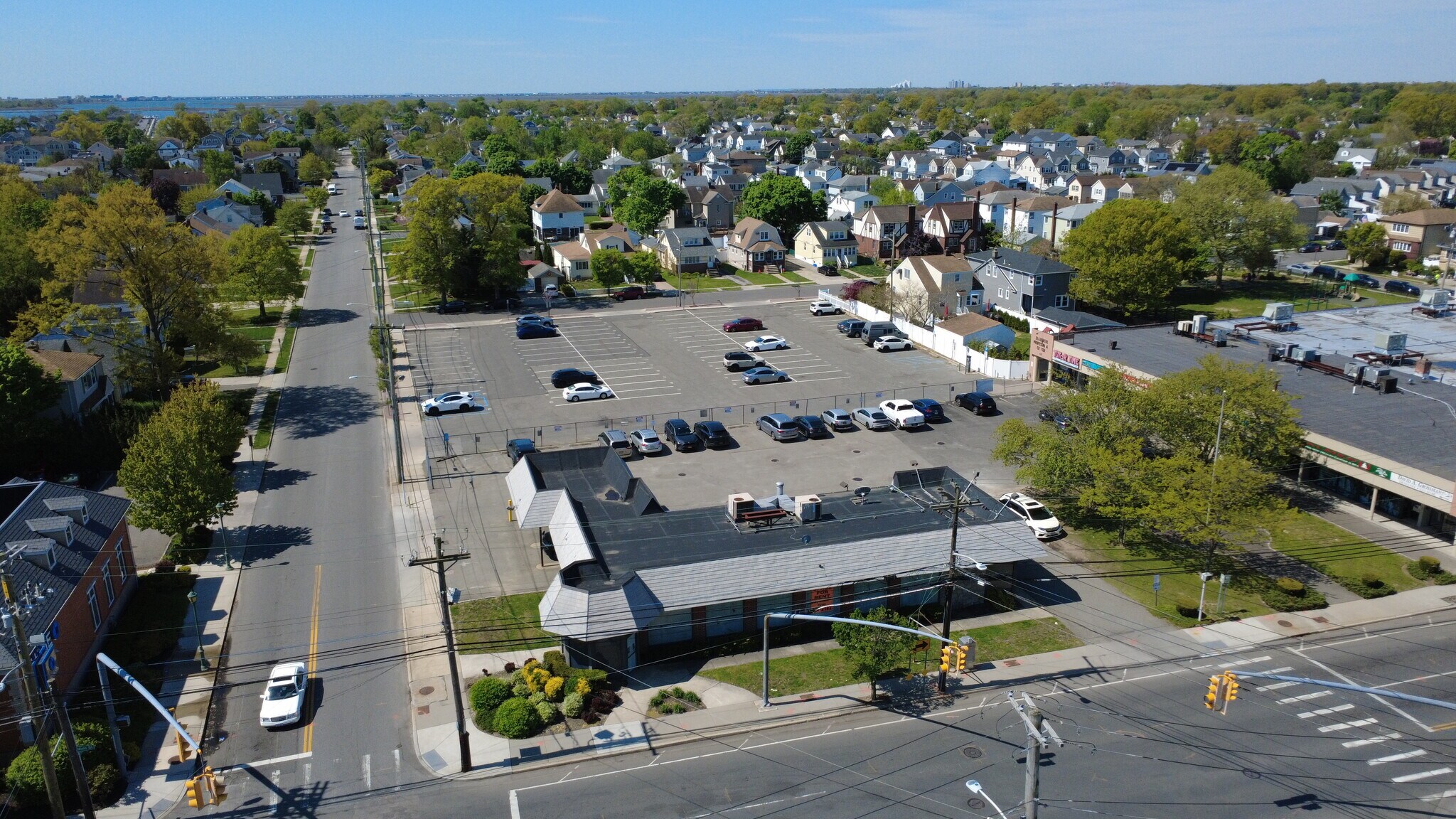 115 Main St, East Rockaway, NY à louer Photo de l’immeuble– Image 1 sur 14