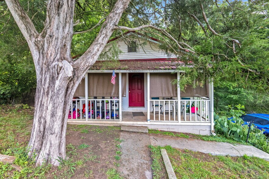 16 Unit Roane County Portfolio portefeuille de 12 biens à vendre sur LoopNet.fr - Photo de l’immeuble – Image 3 sur 22