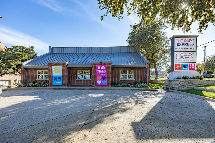 3201 Hulen St, Fort Worth, TX à vendre - Photo de l’immeuble – Image 2 sur 11