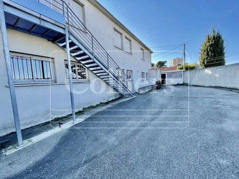 1 Avenue Des Pins, Marseille à vendre - Photo de l’immeuble – Image 3 sur 17