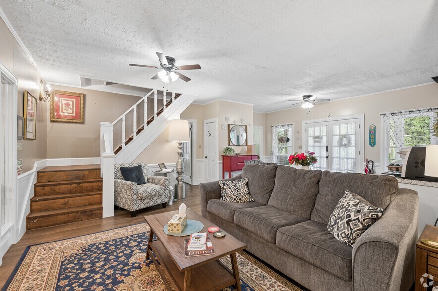 43 Europe Ln, Clayton, GA à vendre - Hall d’entrée – Image 3 sur 21