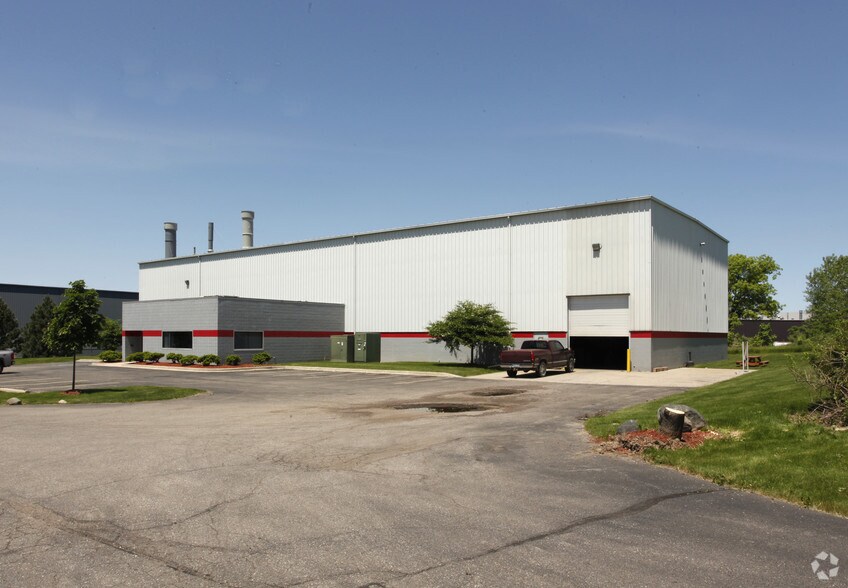 1200 Durant Dr, Howell, MI à vendre - Photo de l’immeuble – Image 2 sur 12
