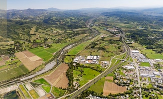 Plus de détails pour US Highway 101, Cloverdale, CA - Terrain à vendre