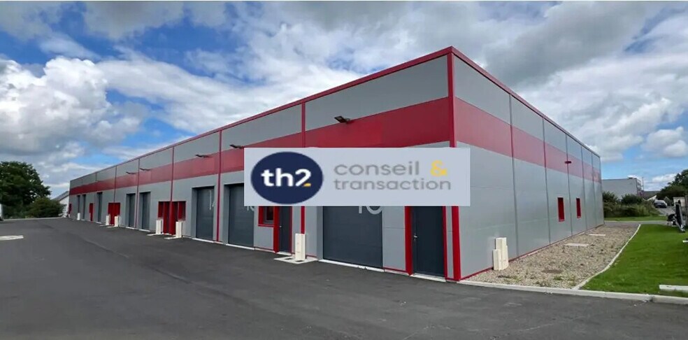 Local d’activités dans Saint-Lô à louer - Photo de l’immeuble – Image 3 sur 5