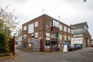 Plus de détails pour Sandown Rd, Watford - Industriel/Logistique à vendre