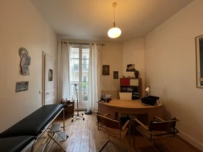 Bureau dans Paris à louer Photo de l’immeuble– Image 1 sur 2