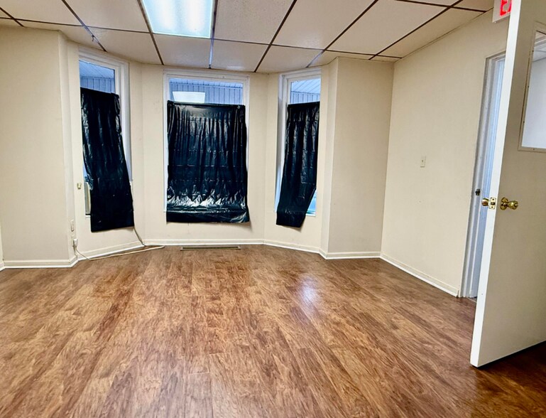 321 & 321 1/2 Fairmont Ave, Fairmont, WV à vendre - Photo de l’immeuble – Image 3 sur 4