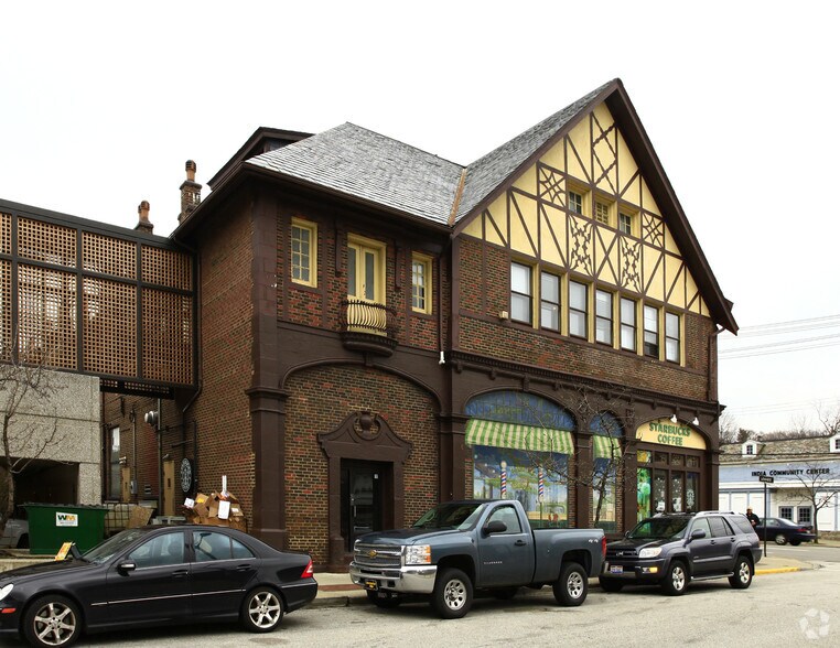 12443-12459 Cedar Rd, Cleveland Heights, OH à louer - Photo de l’immeuble – Image 3 sur 7