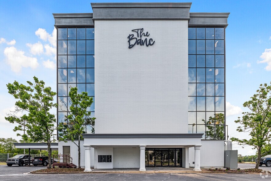 671 S Perry St, Montgomery, AL à louer - Photo de l’immeuble – Image 2 sur 15