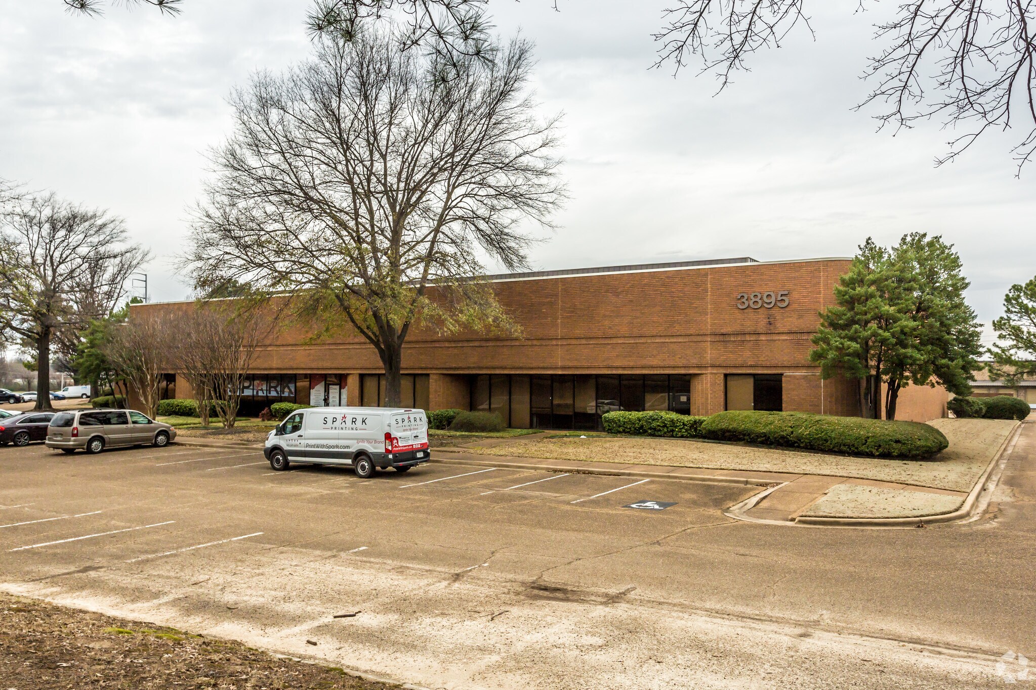 3895 Perkins Rd S, Memphis, TN à louer Photo principale– Image 1 sur 26