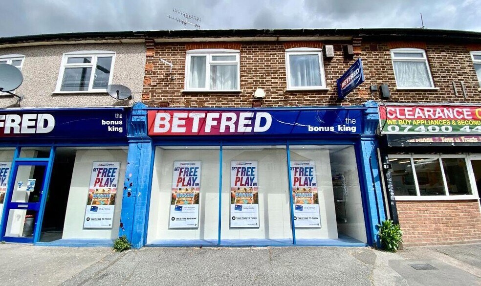 Upminster Rd S, Rainham à vendre - Photo de l’immeuble – Image 1 sur 4