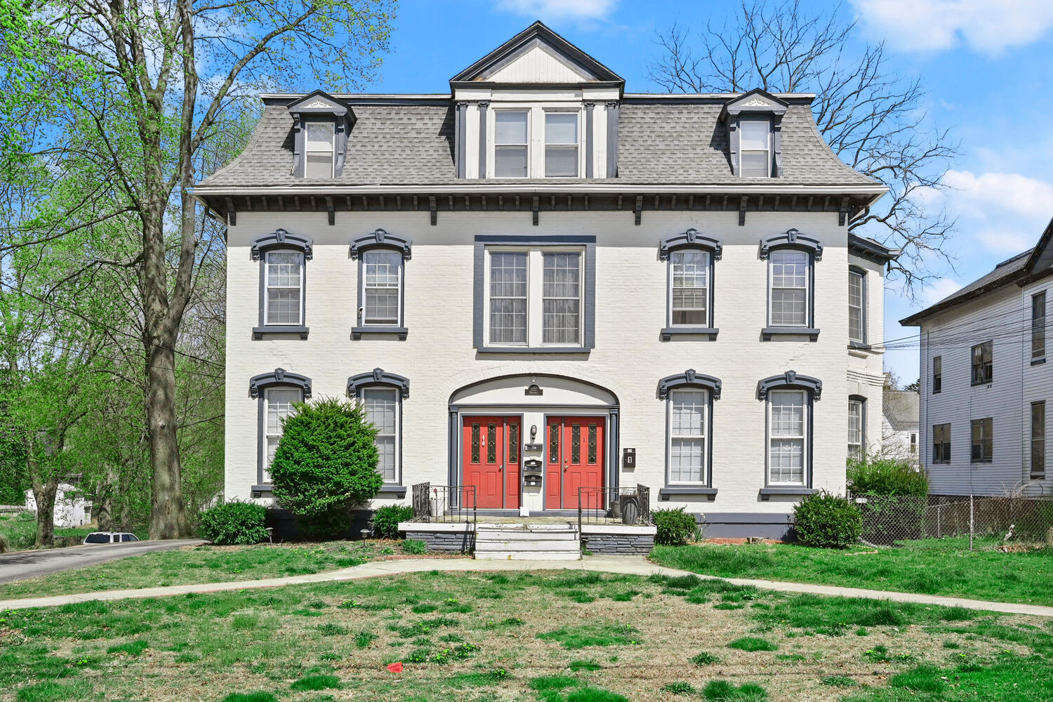 221 Broadway, Norwich, CT à vendre Photo principale– Image 1 sur 2