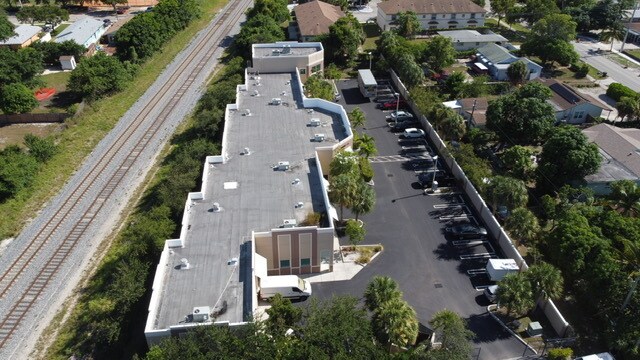 605 SE 1st Ave, Delray Beach, FL à louer - Photo de l’immeuble – Image 3 sur 6