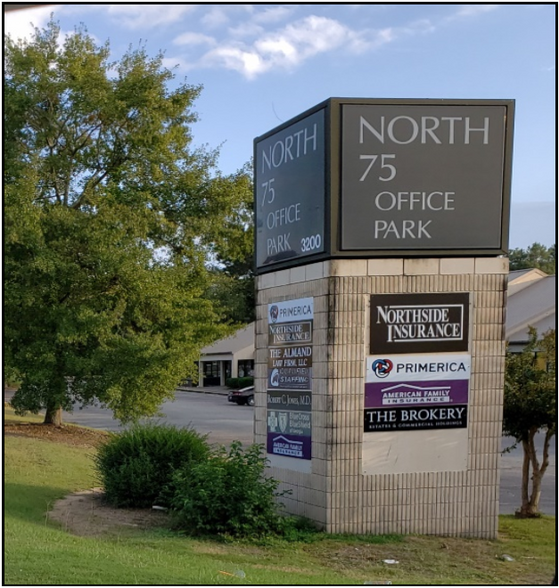 3200 Riverside Dr, Macon-Bibb, GA à louer - Photo de l’immeuble – Image 2 sur 2