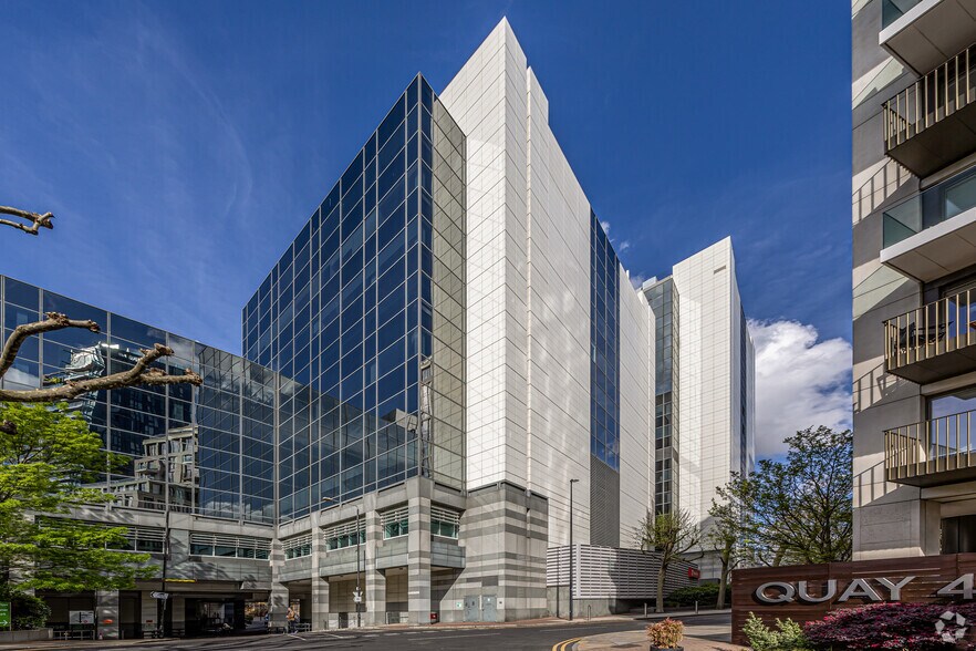 4 Thomas More Sq, Londres à louer - Photo de l’immeuble – Image 1 sur 6
