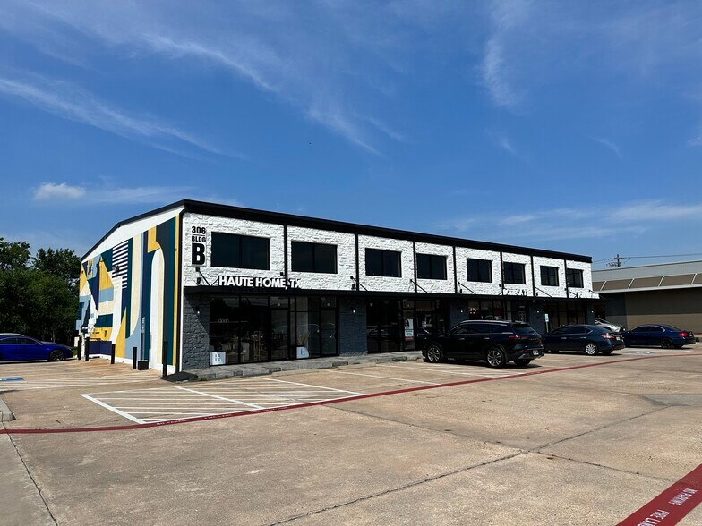 306 S Friendswood Dr, Friendswood, TX à louer - Photo de l’immeuble – Image 2 sur 7