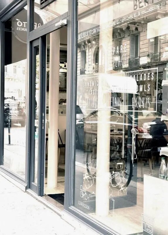 Local commercial dans Paris à louer Photo de l’immeuble– Image 1 sur 6