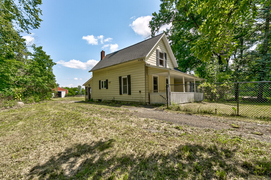 2435 108th Ave, Otsego, MI à vendre - Photo de l’immeuble – Image 3 sur 57