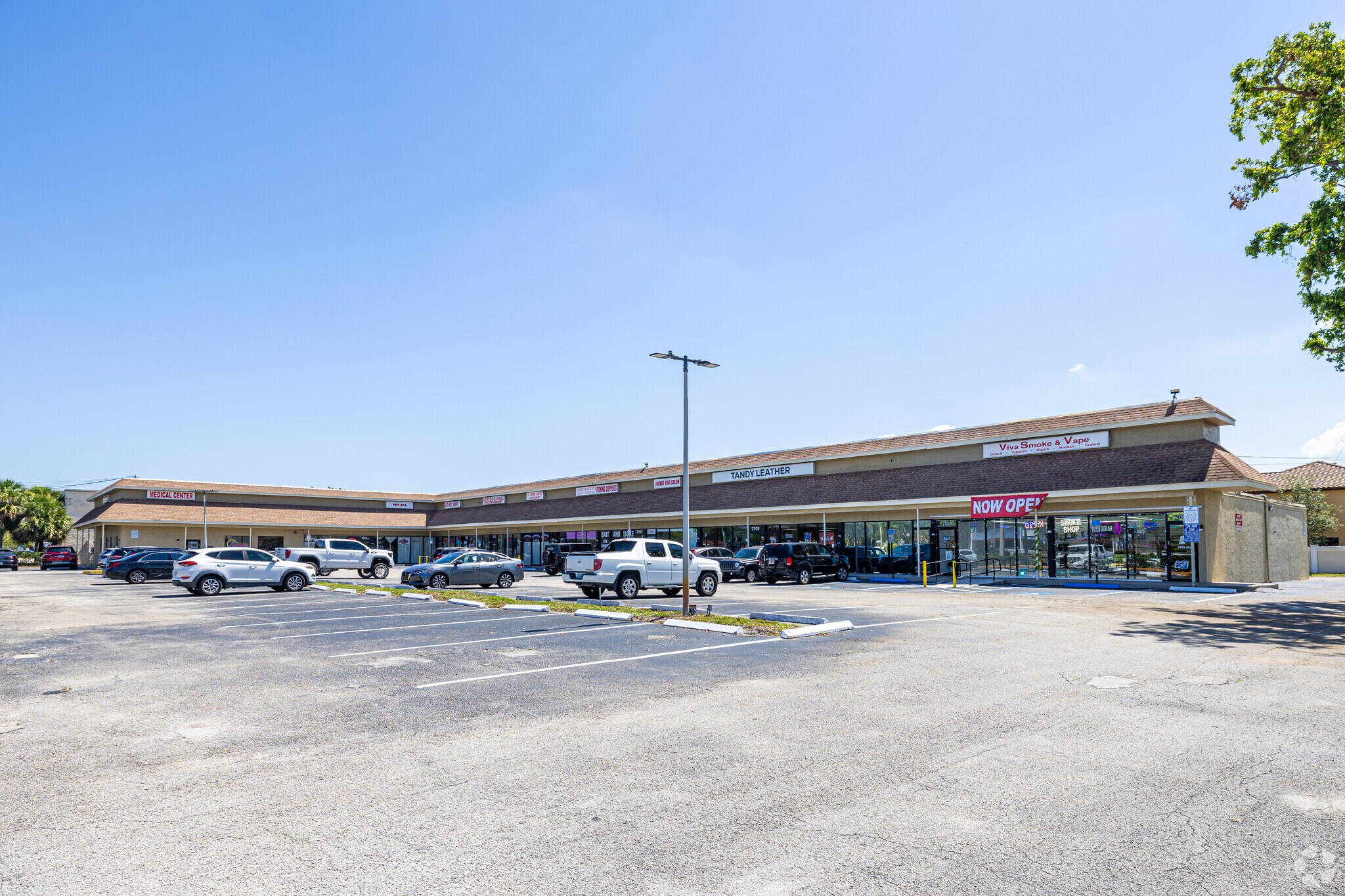 2700-2730 N State Road 7, Margate, FL à louer Photo de l’immeuble– Image 1 sur 3