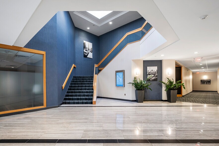 Route 96 Office Portfolio portefeuille de 2 biens à vendre sur LoopNet.fr - Photo de l’immeuble – Image 3 sur 10