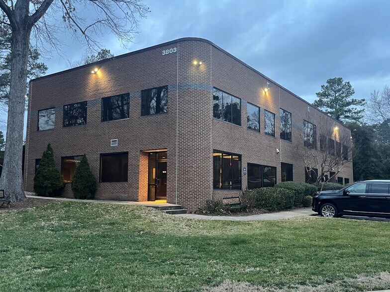 3803 Computer Dr, Raleigh, NC à vendre - Photo de l’immeuble – Image 3 sur 3
