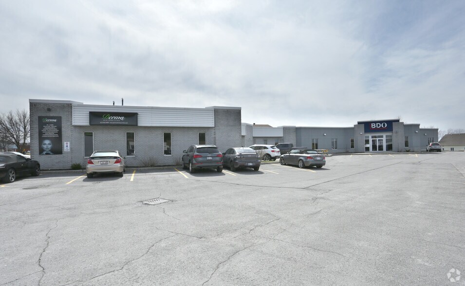 2784 Laurier St, Clarence-Rockland, ON à vendre - Photo de l’immeuble – Image 3 sur 4
