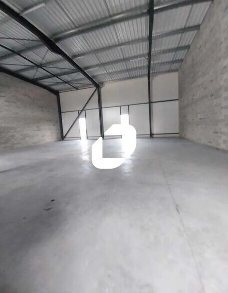 Local d’activités dans Blanquefort à louer - Photo de l’immeuble – Image 3 sur 3