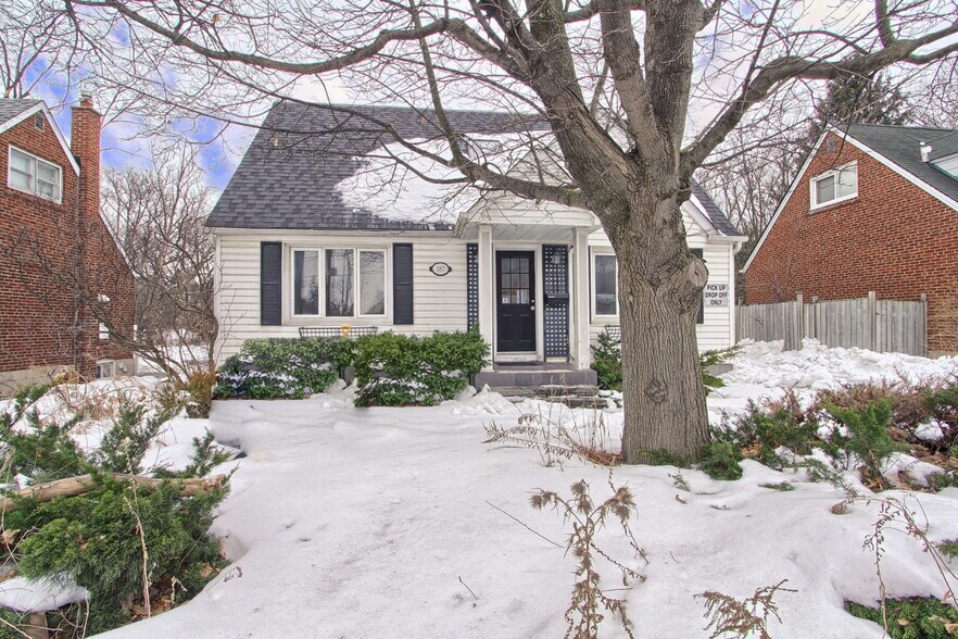 187 Finch Ave W, Toronto, ON à vendre - Photo de l’immeuble – Image 3 sur 48