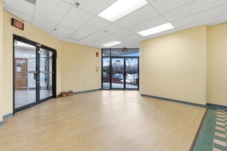 6196 Oxon Hill Rd, Oxon Hill, MD à louer Photo intérieure– Image 2 sur 32