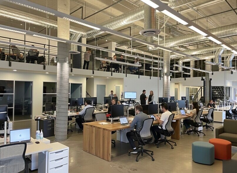 270 East Ln, Burlingame, CA à louer - Photo de l’immeuble – Image 3 sur 8