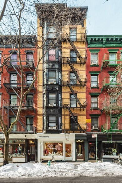239 Elizabeth St, New York, NY à vendre - Photo de l’immeuble – Image 3 sur 21