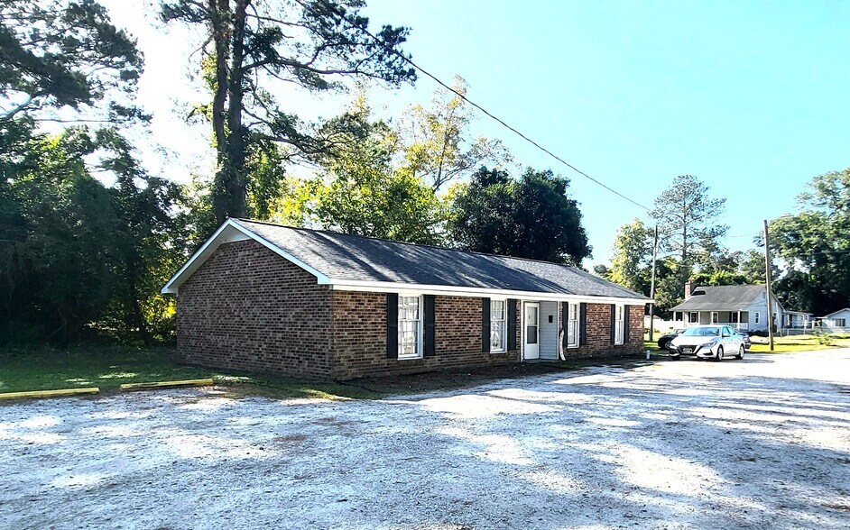 209 N Hill St, Timmonsville, SC à vendre - Photo de l’immeuble – Image 2 sur 9