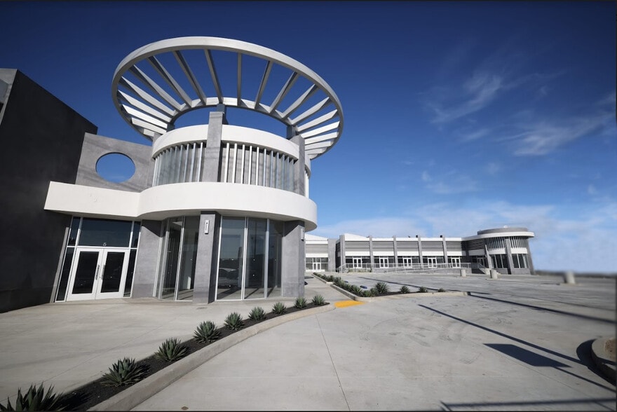 1530 S Alameda St, Los Angeles, CA à louer - Photo principale – Image 1 sur 25