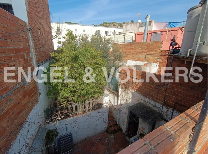 Immeuble residentiel dans Badalona, Barcelona à vendre - Photo de l’immeuble – Image 2 sur 4