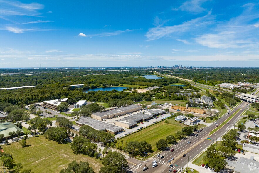 3902 Corporex Park Dr, Tampa, FL à louer - Aérien – Image 2 sur 16