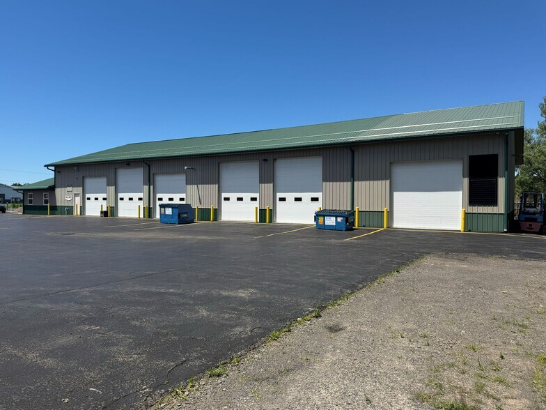 6360 Dean Pky, Ontario, NY à vendre - Photo de l’immeuble – Image 3 sur 36