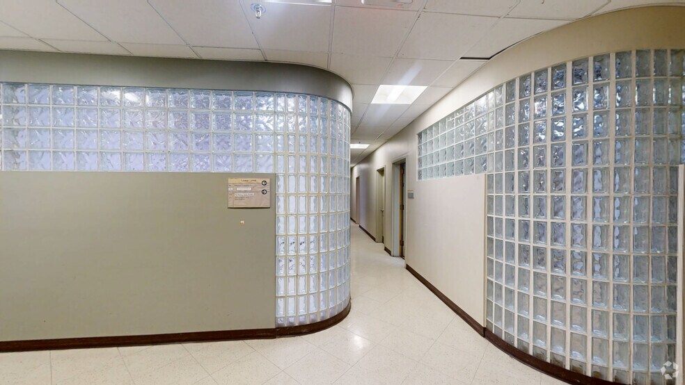 949-955 Yonkers Ave, Yonkers, NY à louer - Numérisation 3D Matterport – Image 3 sur 9