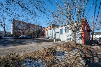 Plus de détails pour 126 Franklin St, Torrington, CT - Local d’activités à vendre