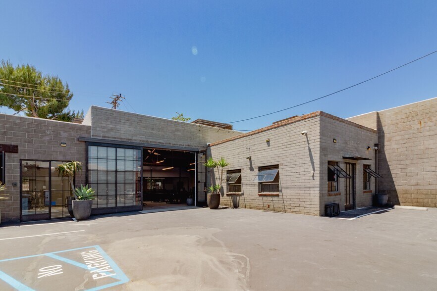 5920-5924 Blackwelder St, Culver City, CA à louer - Photo de l’immeuble – Image 2 sur 16