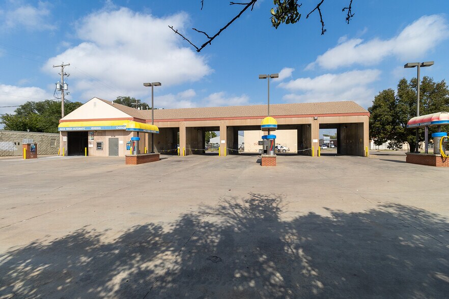 928 E Harry St, Wichita, KS à vendre - Photo de l’immeuble – Image 3 sur 30