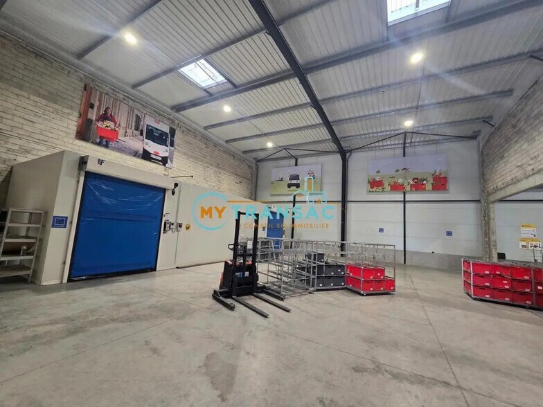 Local d’activités dans Les Pavillons-sous-Bois à louer - Photo de l’immeuble – Image 3 sur 3