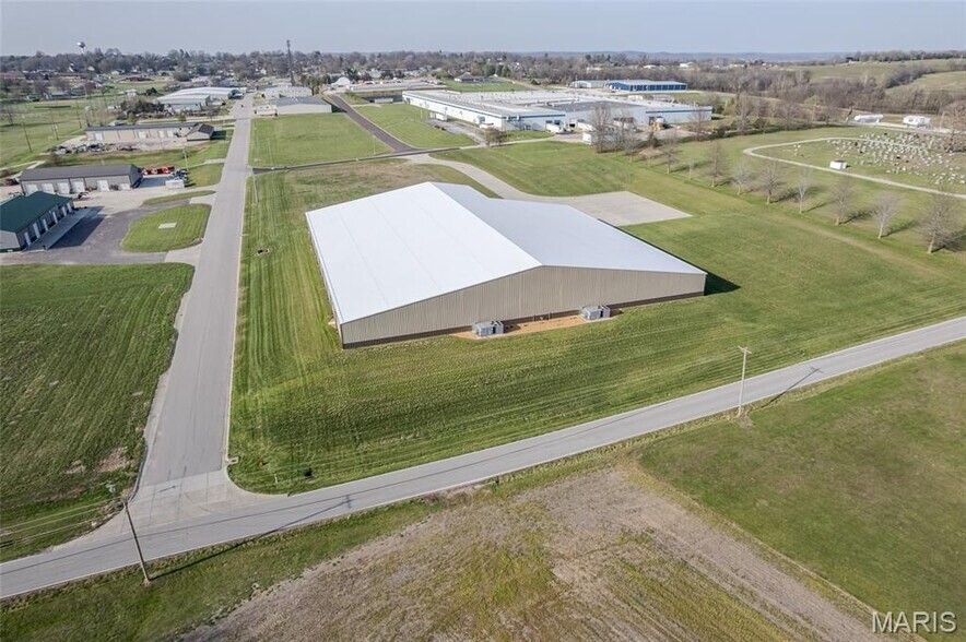 100 Industrial Dr, New Haven, MO à louer - Photo de l’immeuble – Image 3 sur 13
