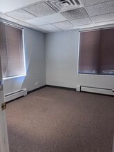 11-21 N Skokie Hwy, Lake Bluff, IL à louer Photo intérieure– Image 2 sur 7