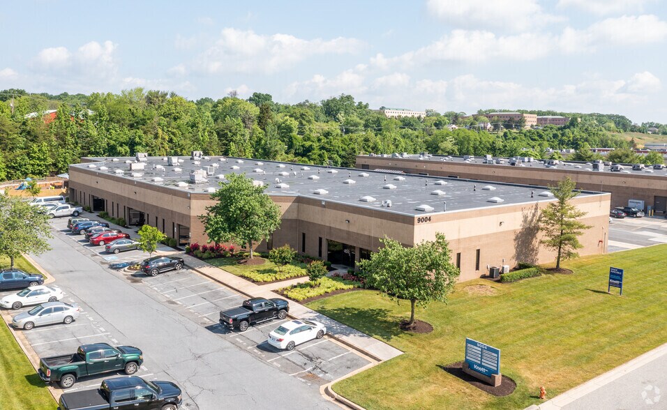 9004 Yellow Brick Rd, Rosedale, MD à louer - Photo principale – Image 1 sur 3