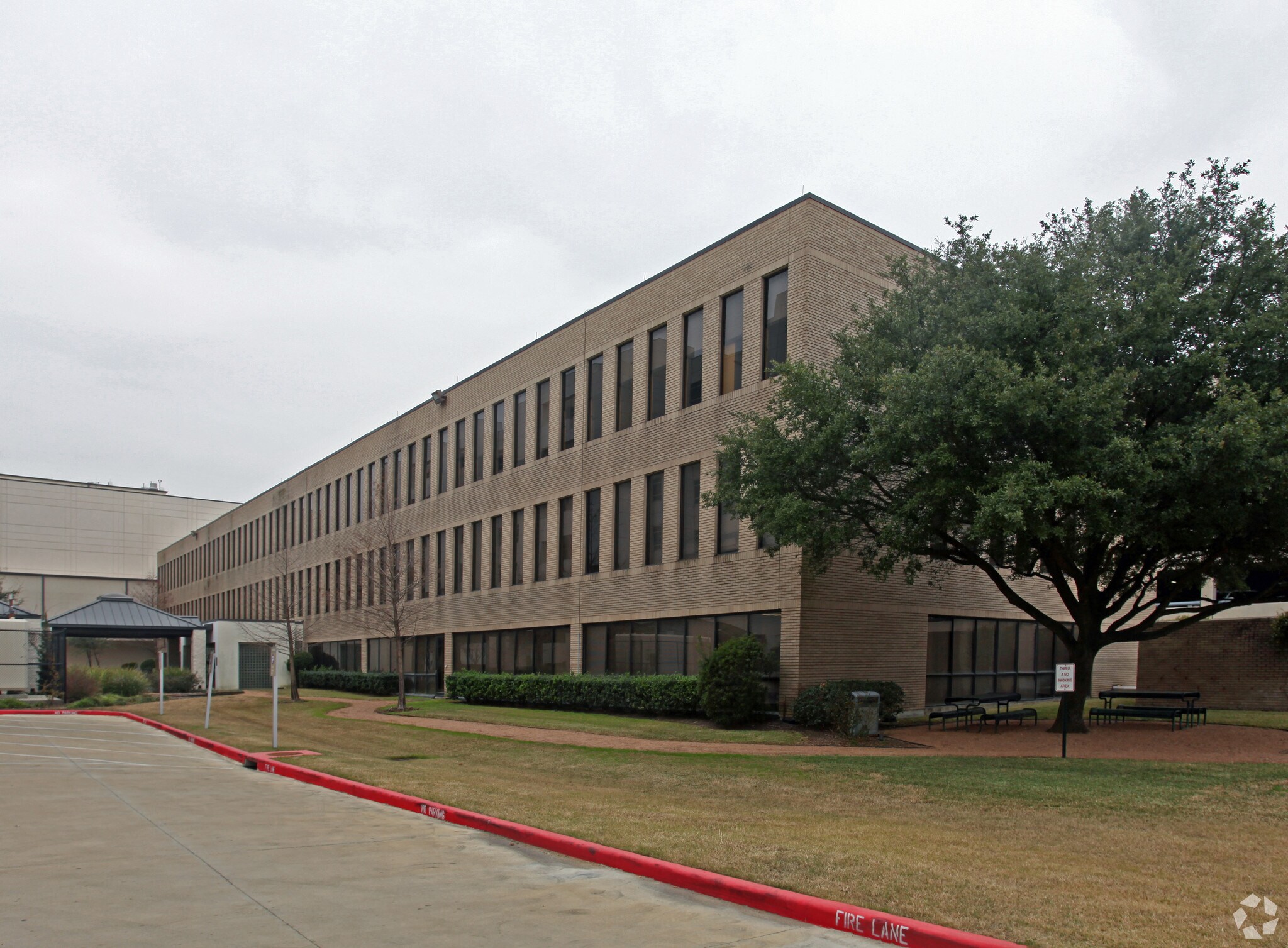 1740 W 27th St, Houston, TX à louer Photo principale– Image 1 sur 8
