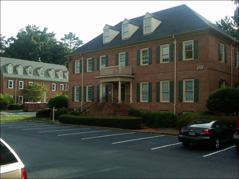 1111 Cambridge Sq, Alpharetta, GA à vendre - Photo de l’immeuble – Image 2 sur 37