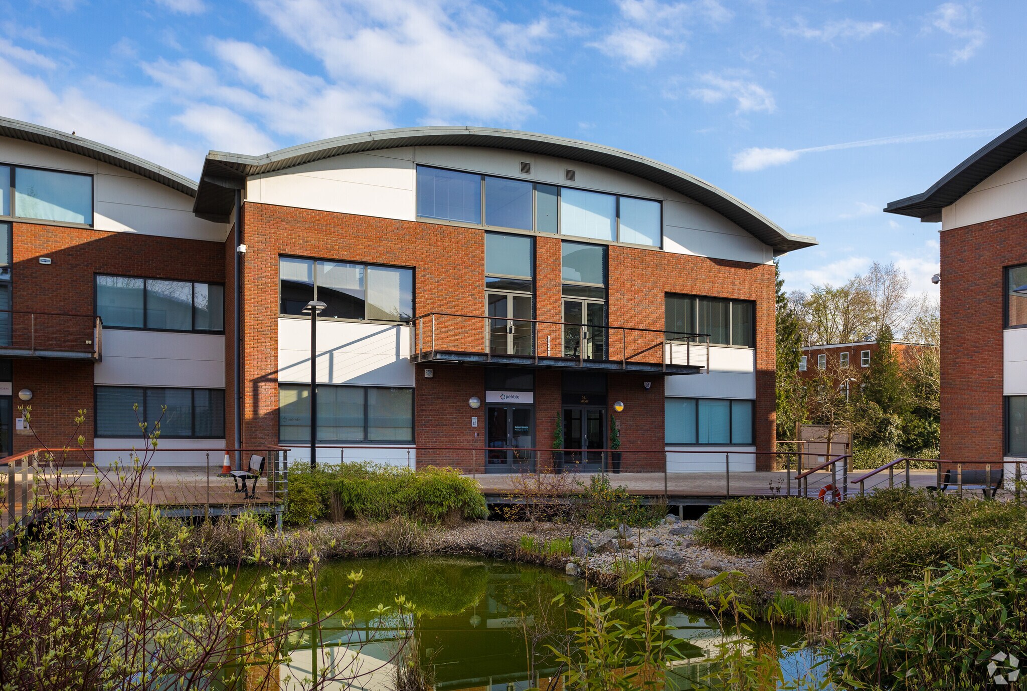 1 Brooklands Rd, Weybridge à louer Photo de l’immeuble– Image 1 sur 19