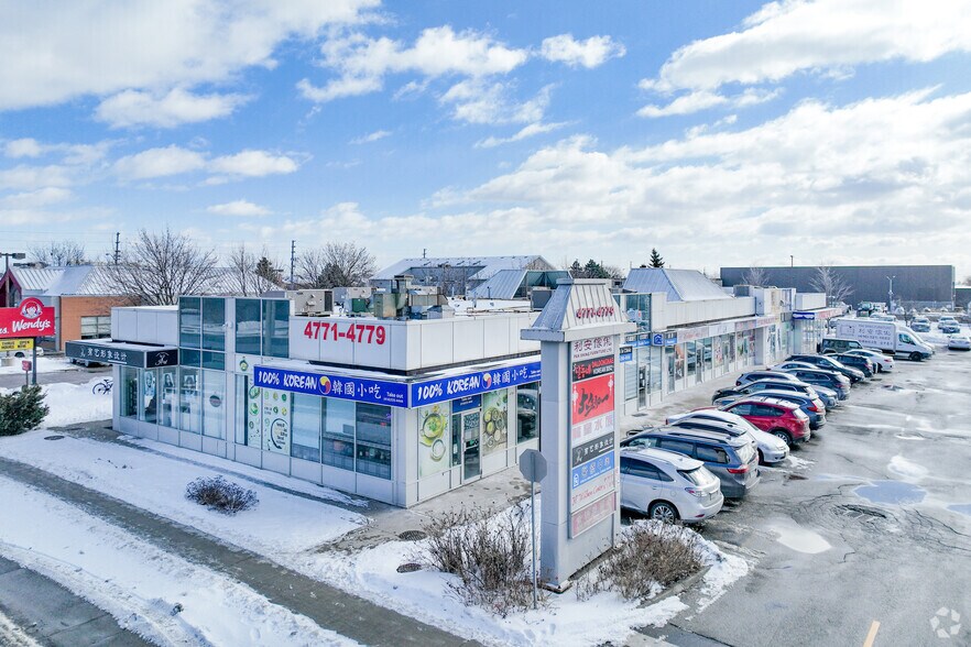 4779 Steeles Ave E, Toronto, ON à vendre - Photo de l’immeuble – Image 3 sur 3