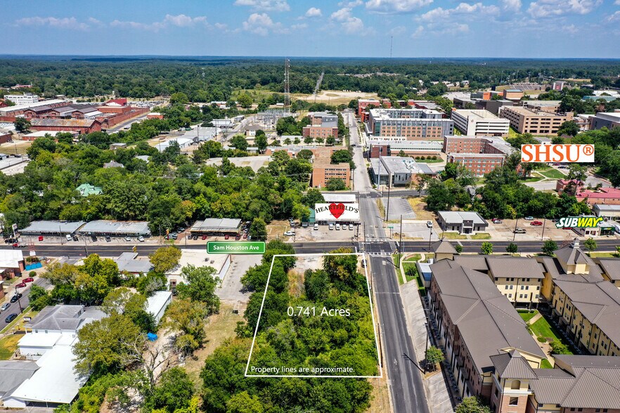 1532 Sam Houston Ave, Huntsville, TX à vendre - Aérien – Image 3 sur 14